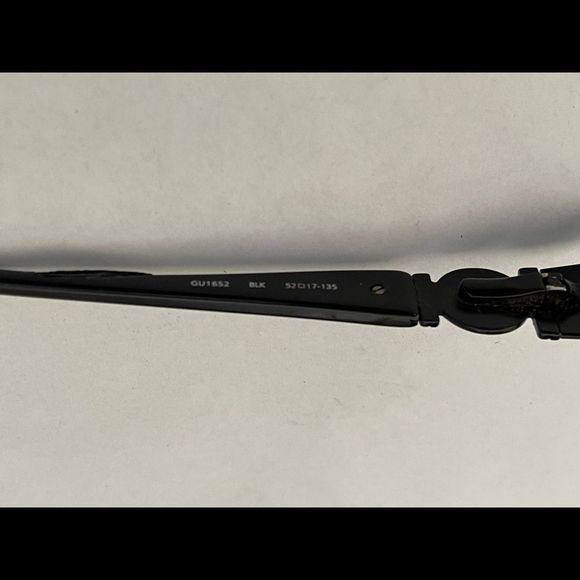 Guess glasses with no script main image 6